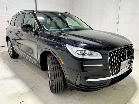 Used 2025 Lincoln Corsair Grand Touring AWD/4WD image 3