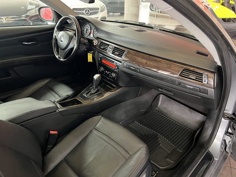 Used 2011 BMW 328i xDrive Coupe AWD/4WD image 26