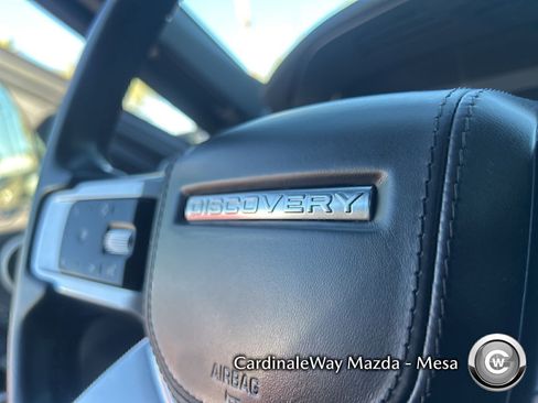 Used 2023 Land Rover Discovery Metropolitan Edition image 21