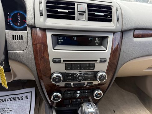 Used 2010 Ford Fusion SEL FWD image 24