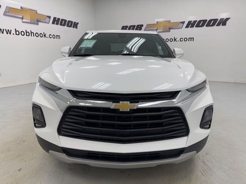 Used 2021 Chevrolet Blazer LT image 2