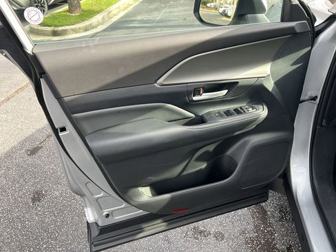 Used 2025 Toyota Grand Highlander FWD image 14