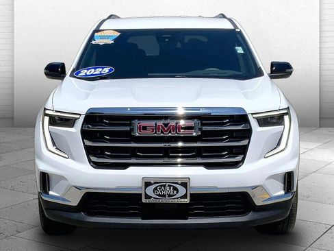 Used 2025 GMC Acadia Elevation FWD image 2