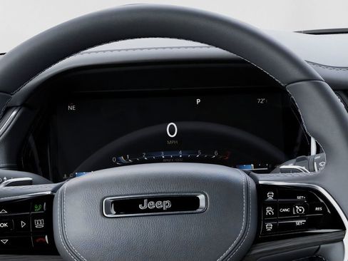 New 2025 Jeep Grand Cherokee Overland AWD/4WD image 17
