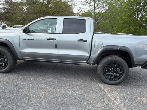Used 2026 Chevrolet Colorado Trail Boss AWD/4WD image 8