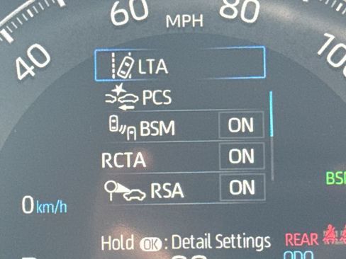 Used 2025 Toyota RAV4 XLE AWD/4WD image 19