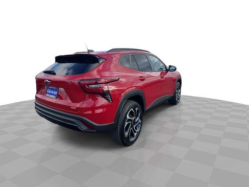 New 2026 Chevrolet Trax RS w/ Sunroof Package FWD image 7