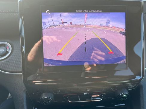 New 2025 Jeep Grand Cherokee L Altitude image 23