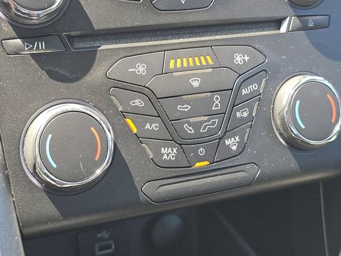 Used 2018 Ford Fusion S FWD image 28