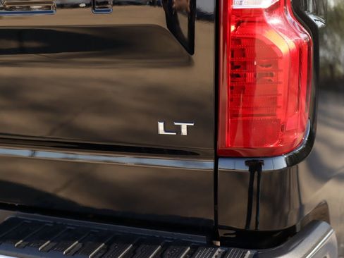 Used 2023 Chevrolet Silverado 1500 LT image 35