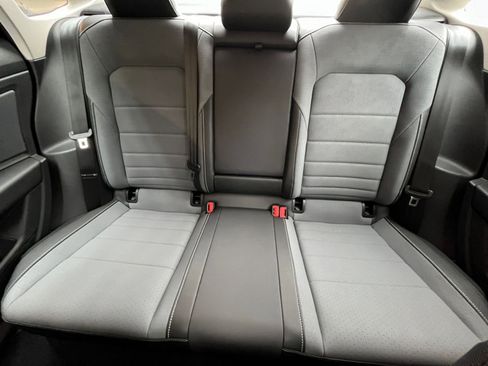 Used 2025 Volkswagen Jetta SE image 38