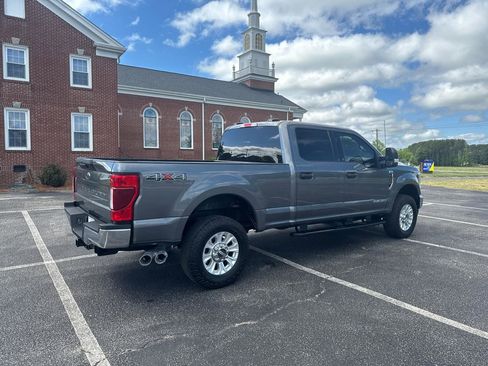 Used 2022 Ford F250 XLT AWD/4WD image 5
