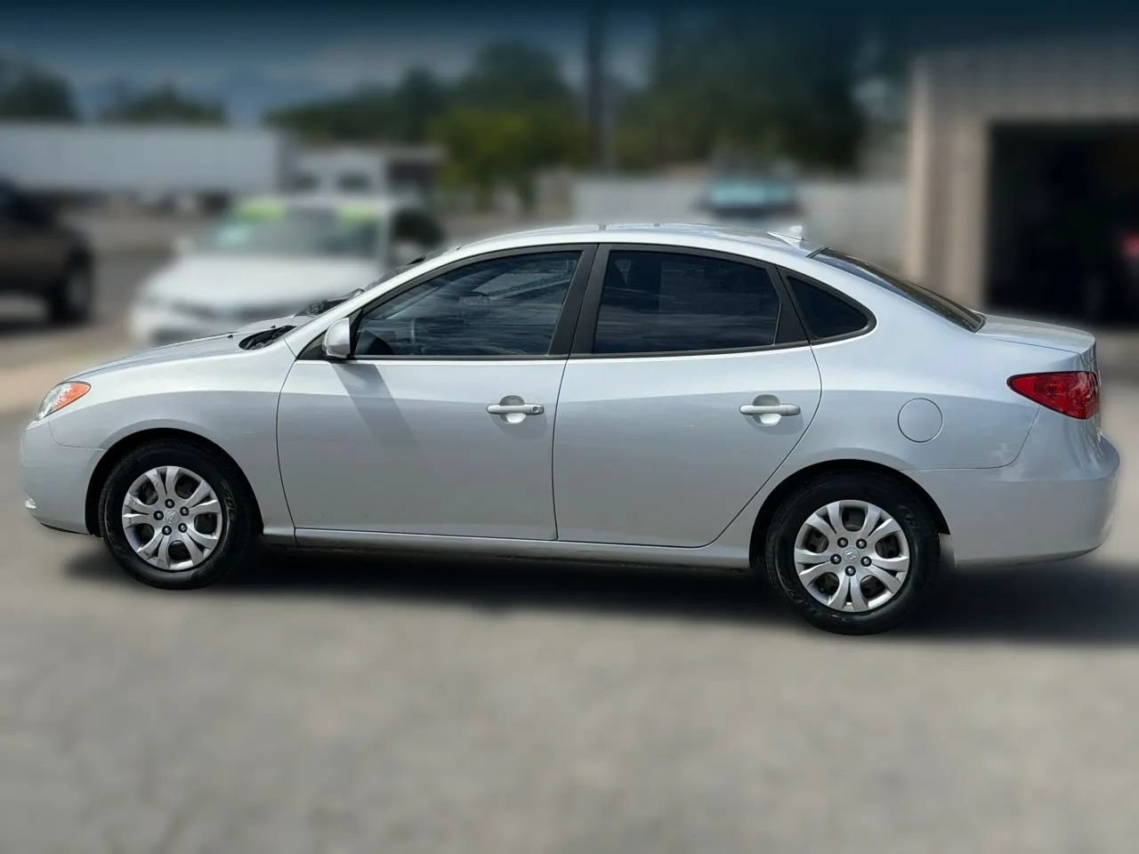 Used 2010 Hyundai Elantra GLS FWD image 5