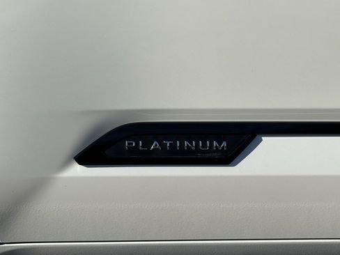 Used 2024 Toyota Tundra Platinum image 39