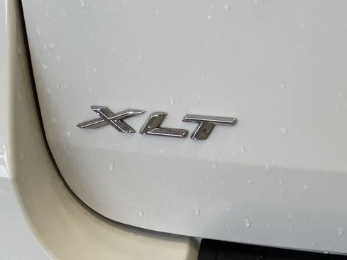 Used 2020 Ford Explorer XLT w/ Equipment Group 202A AWD/4WD image 11