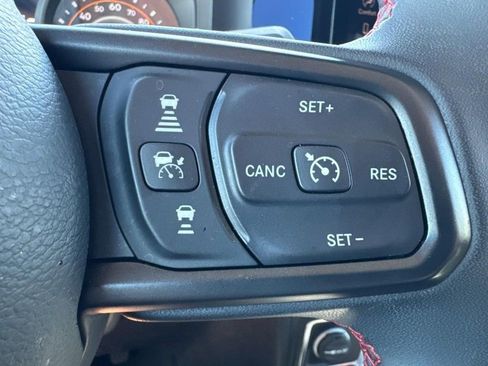 Used 2024 Jeep Wrangler Unlimited Rubicon AWD/4WD image 17