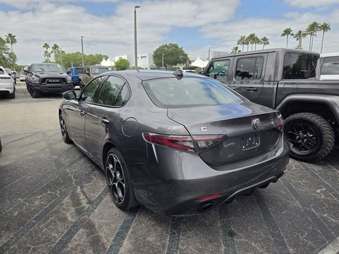 Used 2024 Alfa Romeo Giulia Veloce image 5