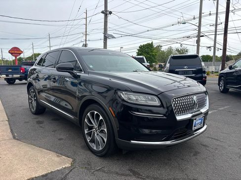 Used 2022 Lincoln Nautilus Reserve w/ Equipment Group 201A AWD/4WD image 9