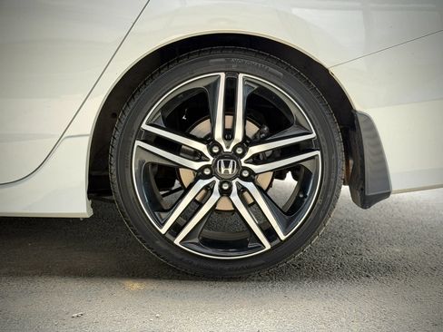 Used 2016 Honda Accord Sport image 19