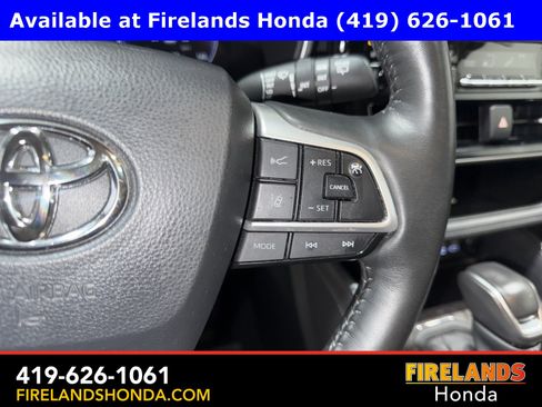 Used 2023 Toyota Highlander Limited image 19