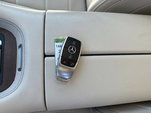 Used 2021 Mercedes-Benz GLS 450 4MATIC image 29