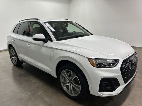 New 2025 Audi Q5 2.0T Premium AWD/4WD image 2