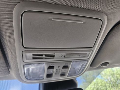 Used 2015 Honda Odyssey EX-L image 23