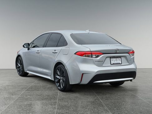 Used 2021 Toyota Corolla LE image 5