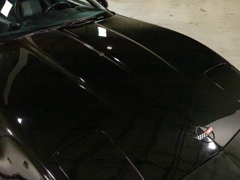 Used 1990 Chevrolet Corvette Coupe RWD image 10