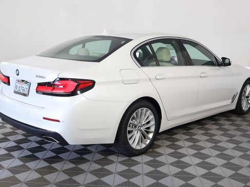 Used 2023 BMW 530i w/ Premium Package RWD image 3