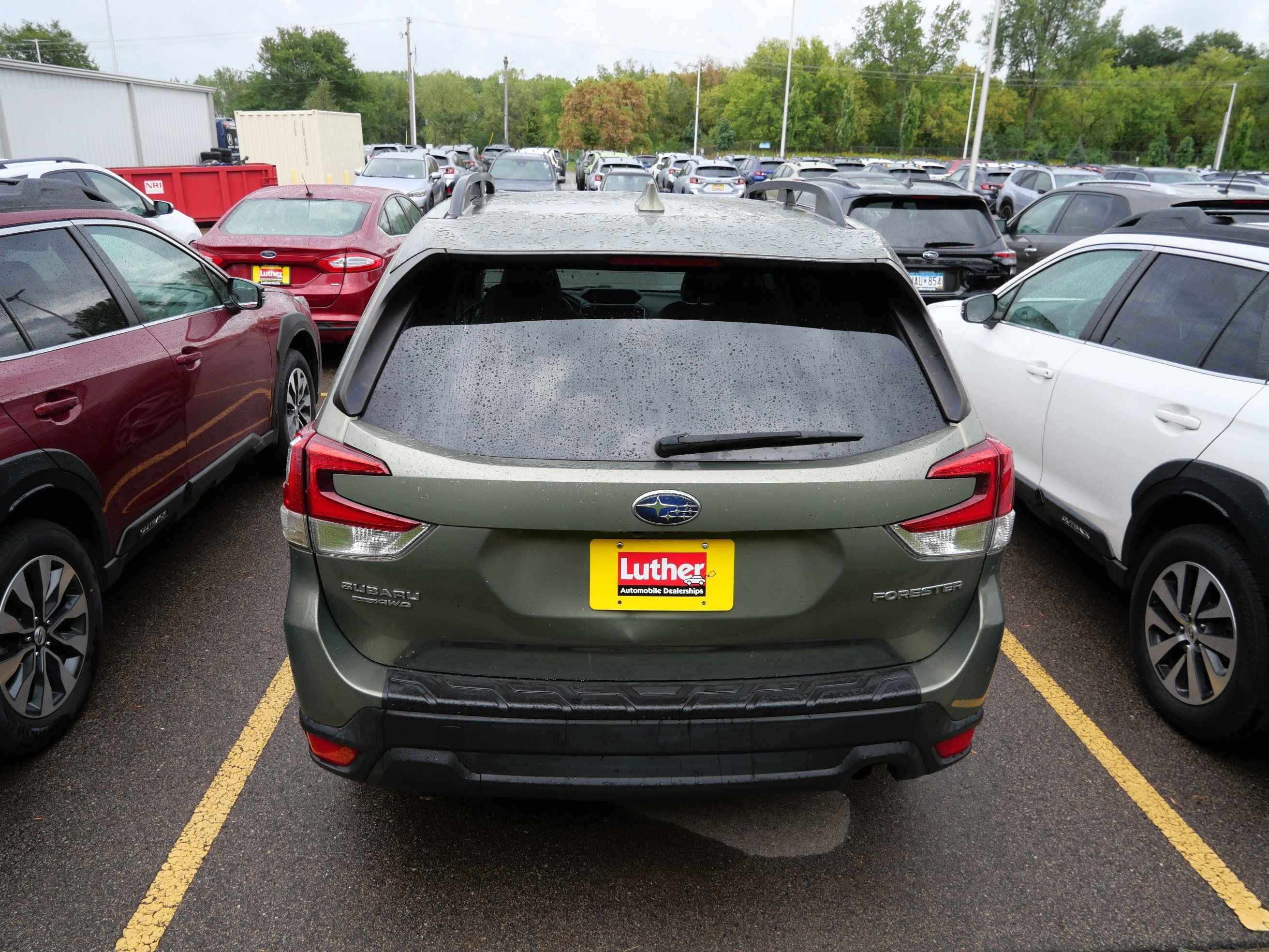Used 2021 Subaru Forester Premium AWD/4WD image 7
