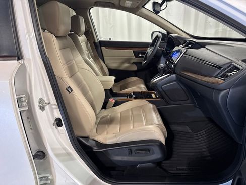Used 2020 Honda CR-V Touring image 29