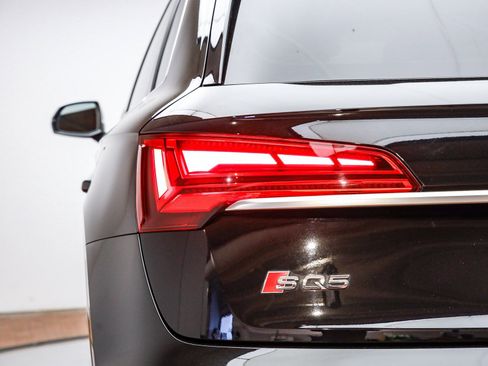 Used 2022 Audi SQ5 Premium Plus w/ Premium Plus Package image 10
