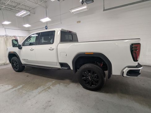 Used 2025 GMC Sierra 3500 AT4 w/ AT4 Premium Plus Package AWD/4WD image 10