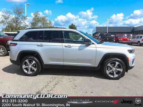 New 2025 Jeep Grand Cherokee Limited AWD/4WD image 8
