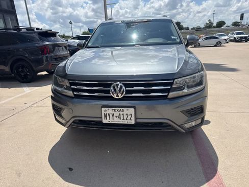 Used 2018 Volkswagen Tiguan S FWD image 2
