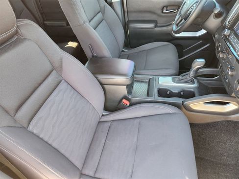 Used 2023 Nissan Frontier SV w/ Technology Package image 23