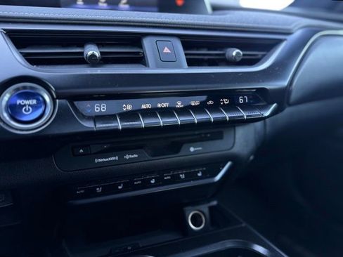 Used 2022 Lexus UX 250h w/ Premium Package image 29