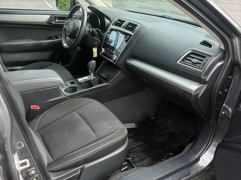 Used 2019 Subaru Outback 2.5i Premium AWD/4WD image 12