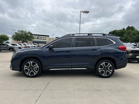 Used 2023 Subaru Ascent Limited AWD/4WD image 2