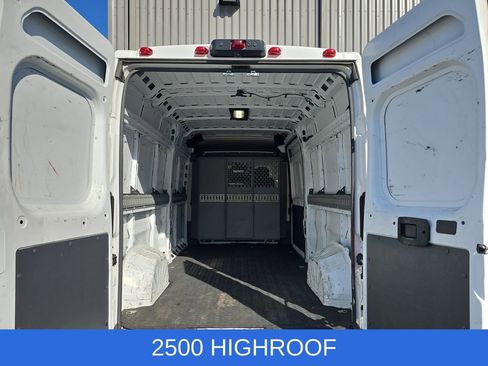 Used 2022 RAM ProMaster 2500 w/ Premium Convenience Group image 13