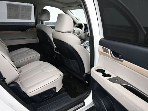 Used 2023 Hyundai Palisade Limited AWD/4WD image 12