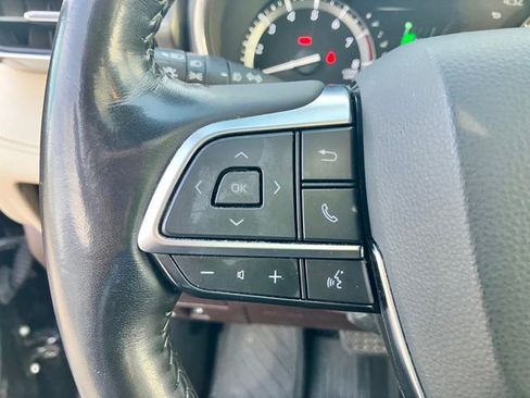 Used 2020 Toyota Highlander Limited image 5