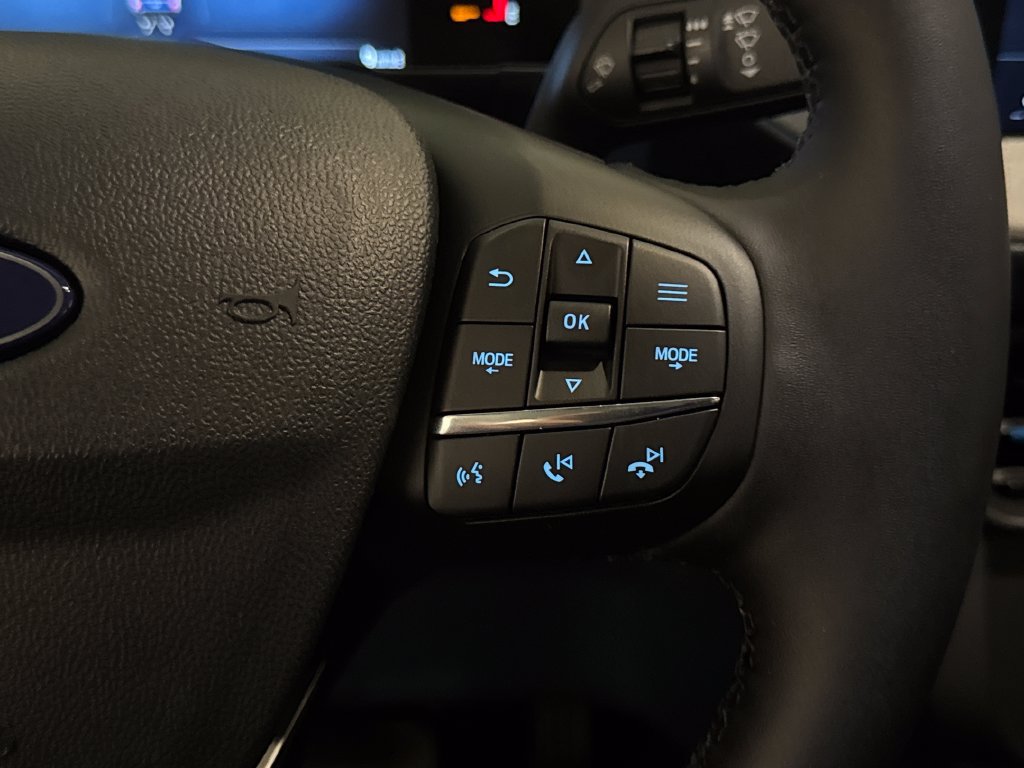 New 2026 Ford Maverick XLT w/ XLT Luxury Package FWD image 30