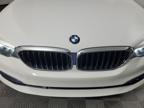 Used 2019 BMW 530e w/ Convenience Package RWD image 10