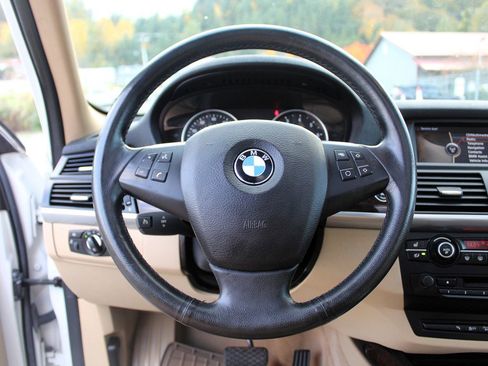 Used 2011 BMW X5 xDrive35i image 11