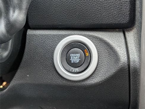 Used 2017 RAM 2500 Laramie w/ Convenience Group image 25