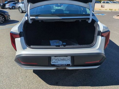 New 2026 Kia K4 LXS FWD image 24