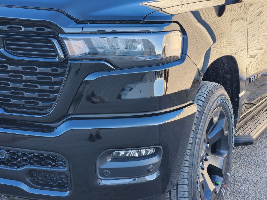 New 2026 RAM 1500 Express AWD/4WD image 7
