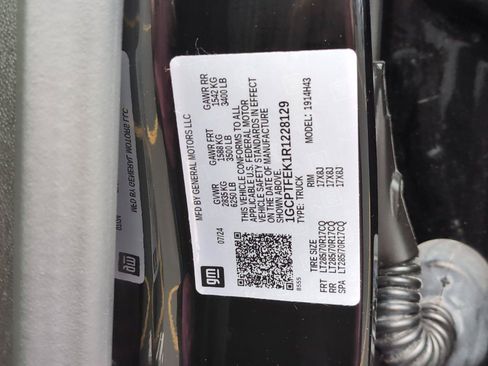 Used 2024 Chevrolet Colorado ZR2 w/ Technology Package AWD/4WD image 13